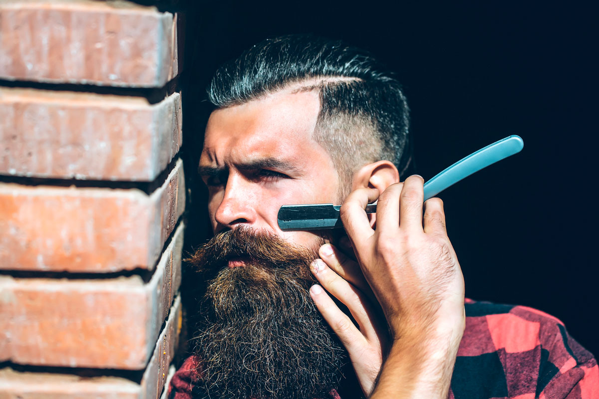 How to Style Your Beard with a Straight Razor